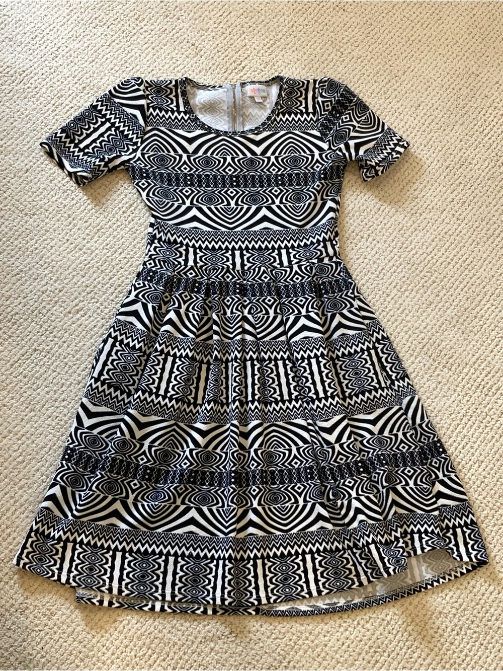 LuLaRoe Amelia Dress XS Black White Geometric Fit & Flare Exposed Zip
